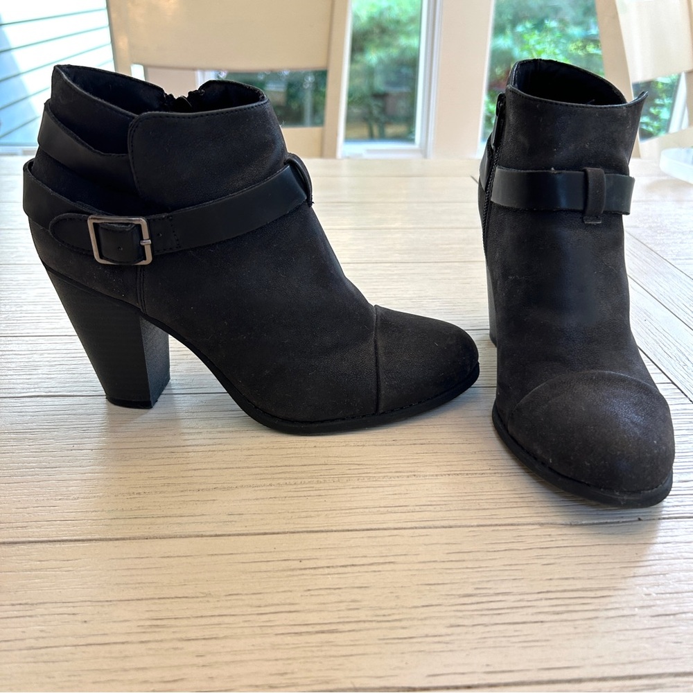 LC Lauren Conrad Black Booties Short Boots Size 8